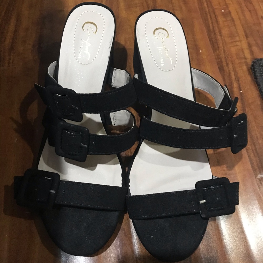 CComfort black sandals size 8